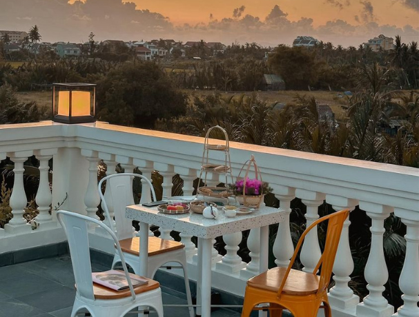 Trà Chiều Hoàng Hôn